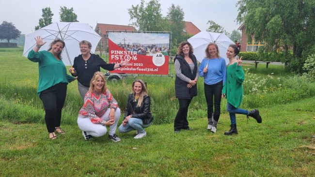 come as you are for woman liggend groot